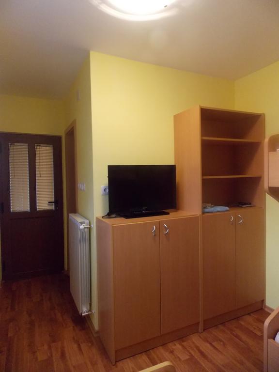 Apartment And Room Natasa Kobarid Room photo